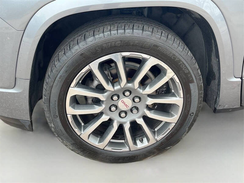 2022 GMC Acadia Denali