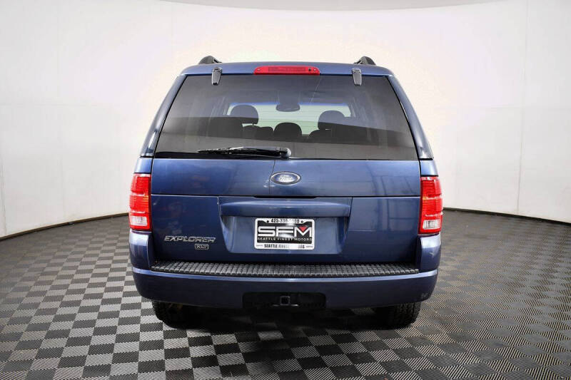 2004 Ford Explorer XLT