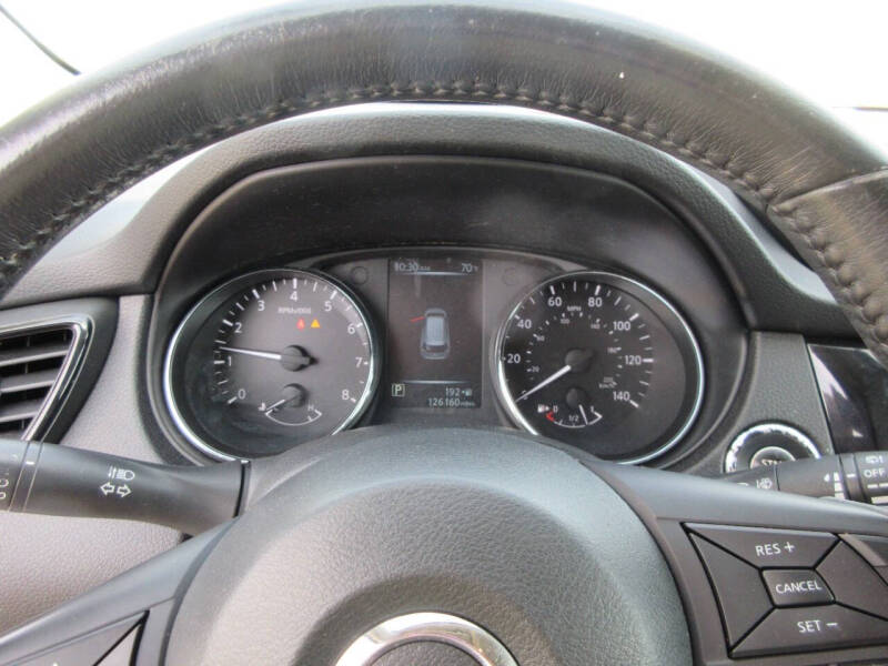 2017 Nissan Rogue SV