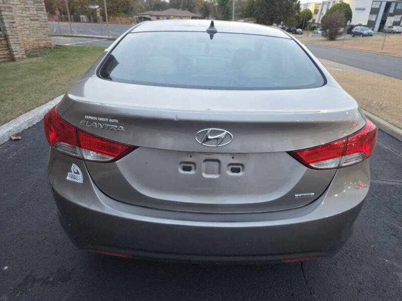 2011 Hyundai Elantra GLS