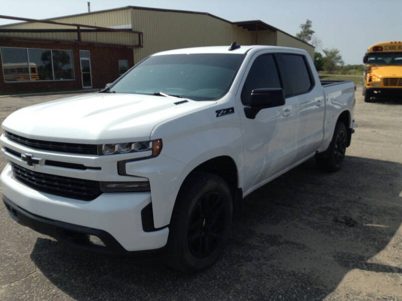 Used 2021 Chevrolet Silverado 1500 RST with VIN 1GCUYEET5MZ307689 for sale in Belleville, KS