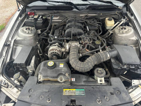 2008 Ford Mustang V6 Deluxe