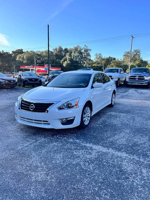 2015 Nissan Altima for sale at GRACELAND AUTO LLC in Thonotosassa, FL