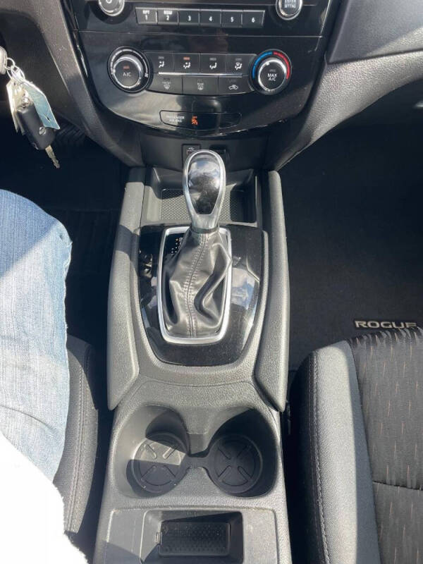 2017 Nissan Rogue S