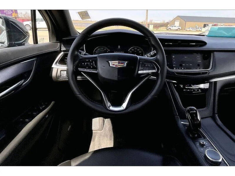 2023 Cadillac XT6 Luxury