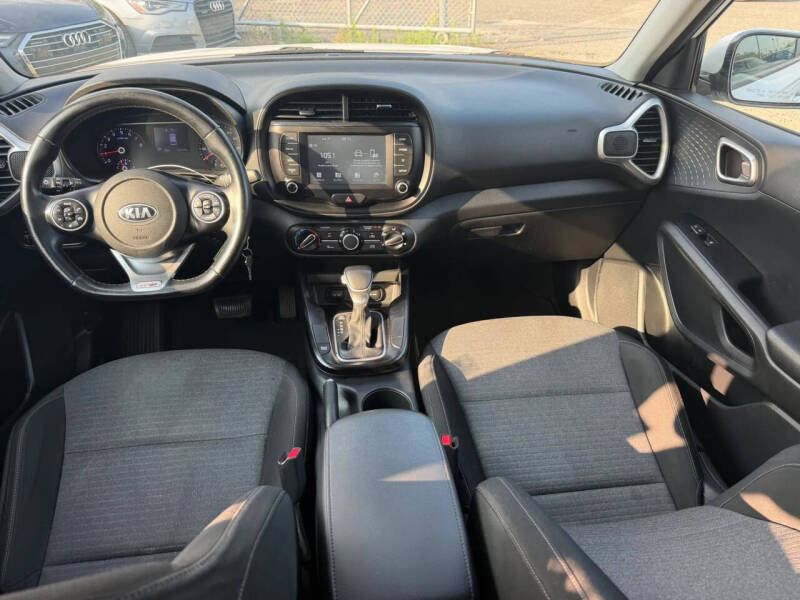 2021 Kia Soul GT-Line