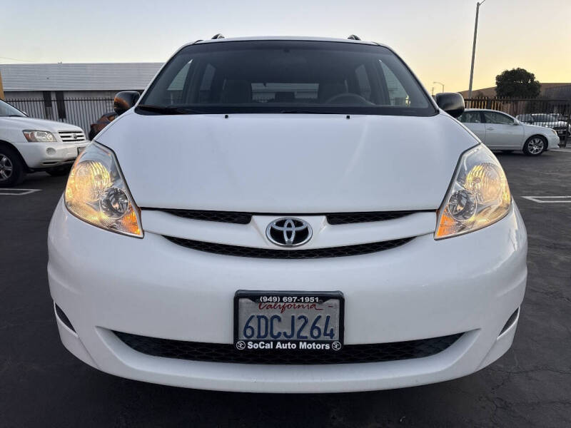 2008 Toyota Sienna CE 8-Passenger