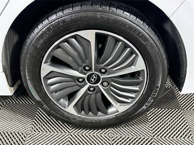 2022 Hyundai Ioniq Plug-in Hybrid Limited