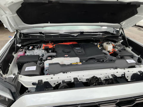 2023 Toyota Sequoia SR5