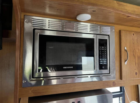 2018 Gulf Stream Coach, Inc 19RBS