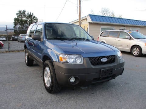 2007 Ford Escape for sale at Supermax Autos in Strasburg VA