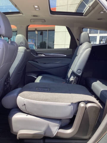 2020 Buick Enclave Essence
