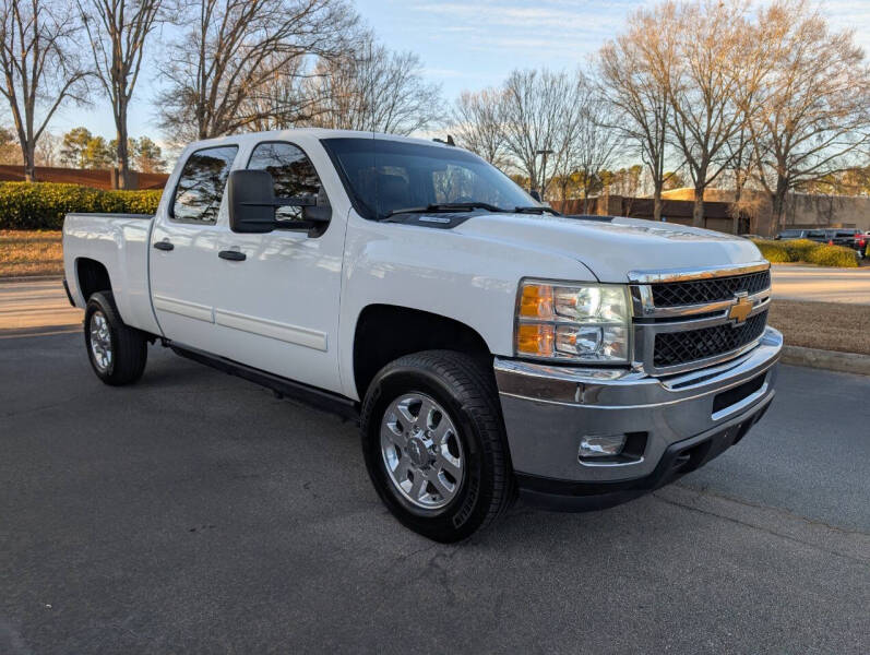 2013 Chevrolet Silverado 2500HD for sale at United Luxury Motors in Stone Mountain GA