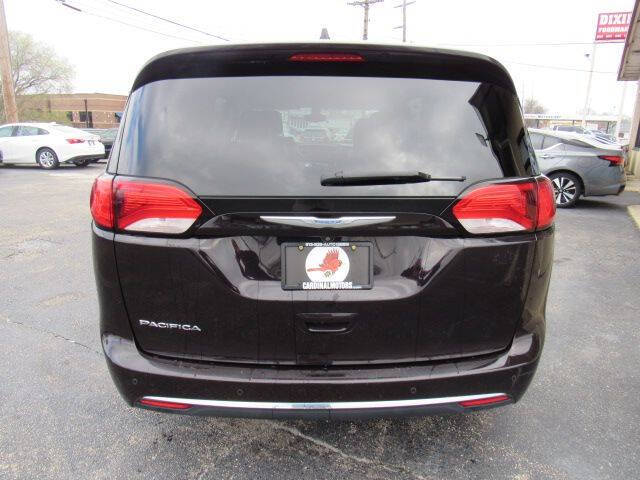 2017 Chrysler Pacifica Touring-L