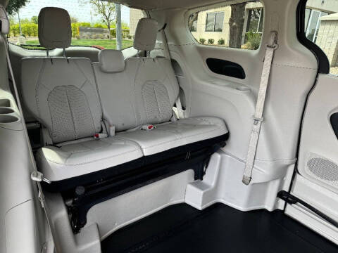 2021 Chrysler Voyager LXi