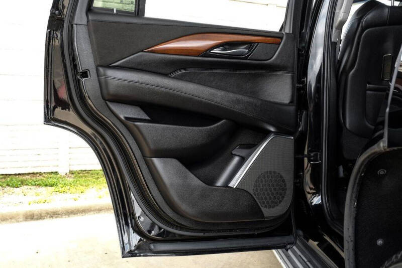 2019 Cadillac Escalade Luxury