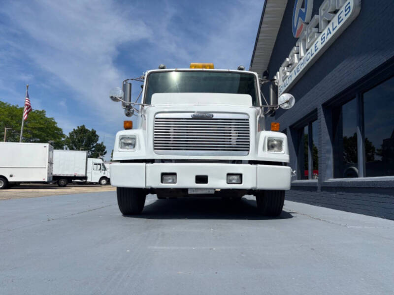 1997 Freightliner FL70 Hauler Bed