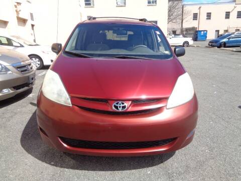 2006 Toyota Sienna for sale at Alexandria Car Connection in Alexandria VA