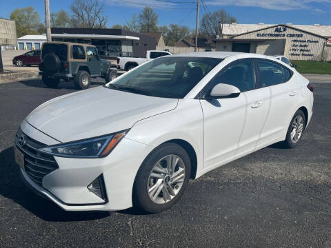 2020 Hyundai Elantra for sale at JANSEN'S AUTO SALES MIDWEST TOPPERS & ACCESSORIES in Effingham IL