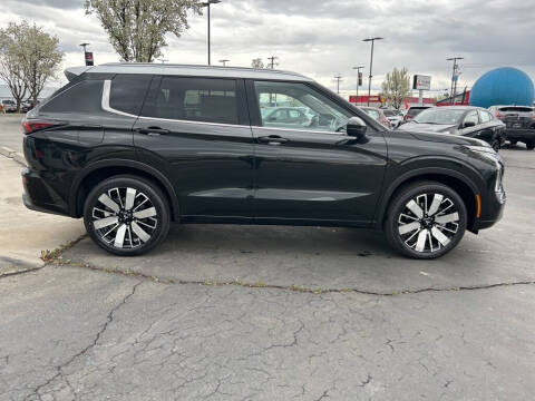 2025 Mitsubishi Outlander SEL Platinum Edition