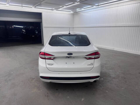 2017 Ford Fusion Hybrid SE