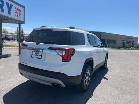 2023 GMC Acadia SLT