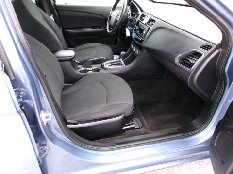 2011 Chrysler 200 LX