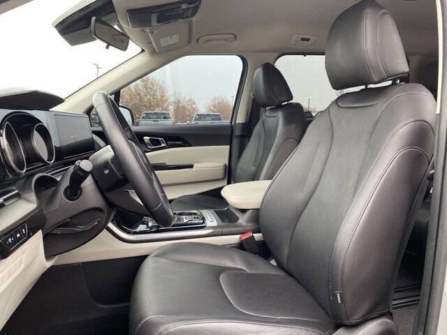 2022 Kia Carnival EX