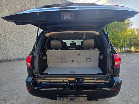 2012 Toyota Sequoia SR5