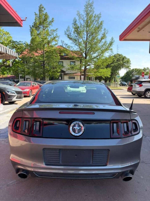 2013 Ford Mustang V6 Premium
