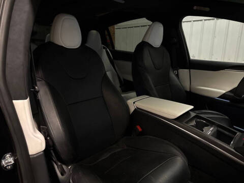 2022 Tesla Model X Plaid