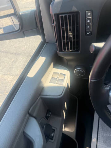 2017 Chevrolet Express 2500