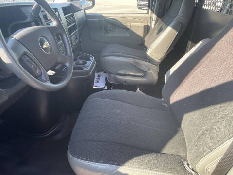 2023 Chevrolet Express 2500