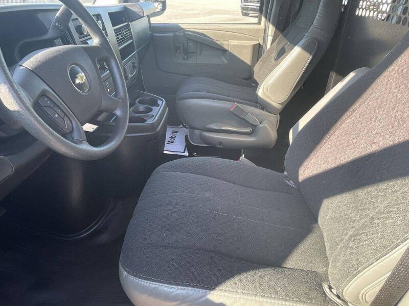 2023 Chevrolet Express 2500