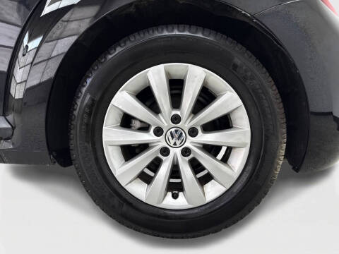 2018 Volkswagen Beetle 2.0T S