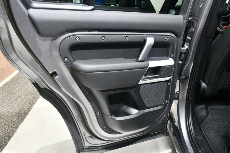 2023 Land Rover Defender 110 X-Dynamic SE