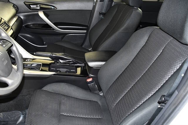 2023 Mitsubishi Eclipse Cross LE