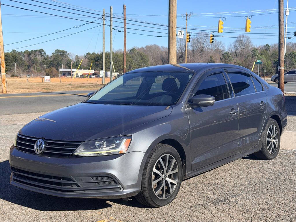 2017 Volkswagen Jetta SE's photo