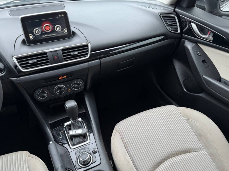 2016 Mazda MAZDA3 i Sport