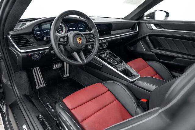 2025 Porsche 911 Turbo S