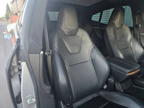 2016 Tesla Model S 75D