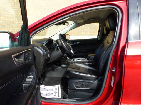 2022 Ford Edge Titanium