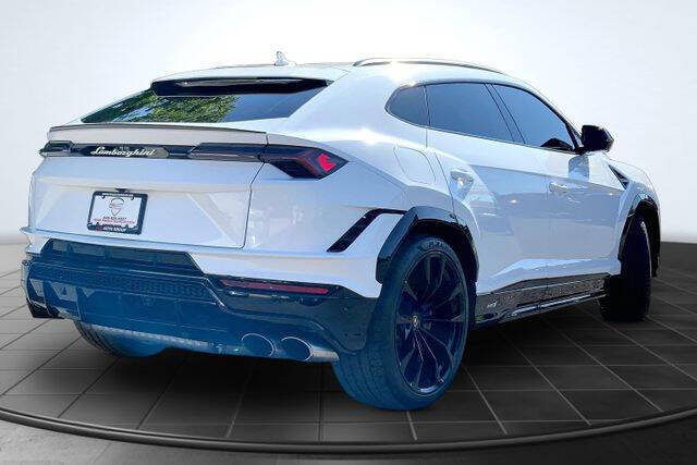 2023 Lamborghini Urus S