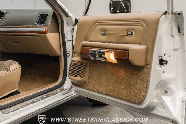 1990 Ford LTD Crown Victoria