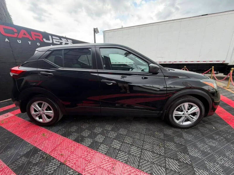 2020 Nissan Kicks S