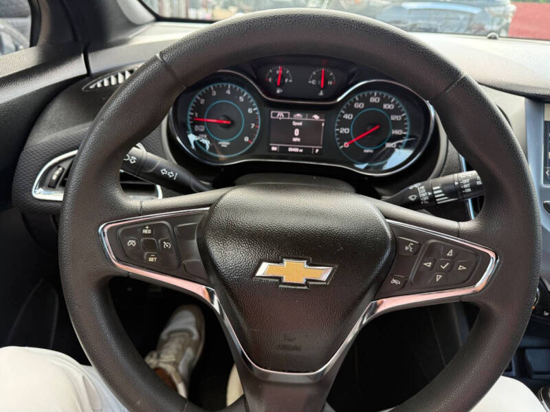 2017 Chevrolet Cruze LT Auto