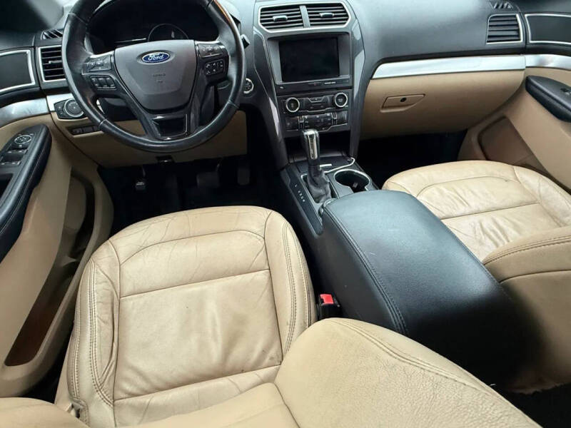 2017 Ford Explorer XLT