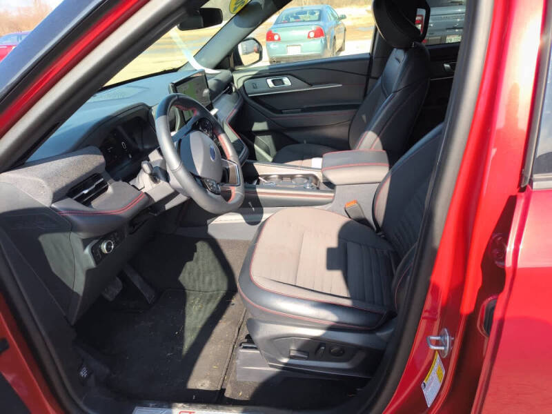 2025 Ford Explorer ST-Line