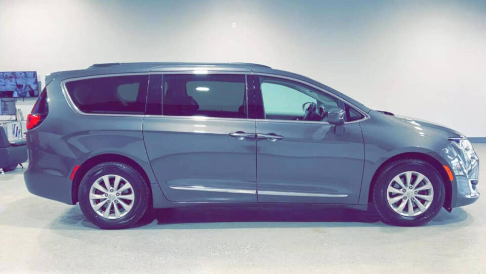 2017 Chrysler Pacifica for sale at Elite Rides in Detroit, MI