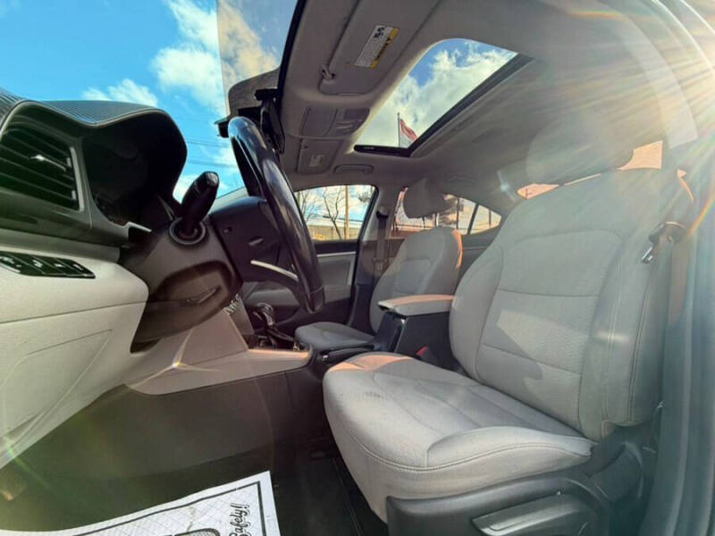 2019 Hyundai Elantra